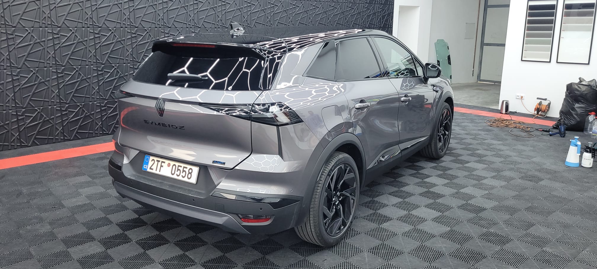 Esprit Alpine schwarzes dach